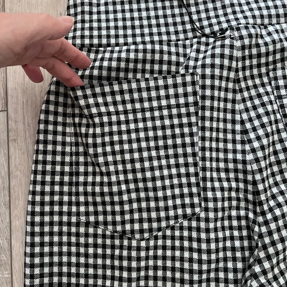 Cabi Bombshell Crop (style 6047) - Picture 8 of 13